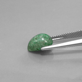 3.83カラットの天然グリーンマウシットシット（11.3×7.4 mm・洋梨の形）