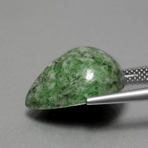 13.96カラットの天然グリーンマウシットシット（17.3×13.7 mm・洋梨の形）