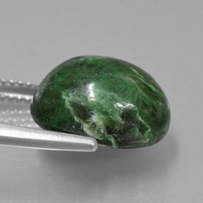 9.57カラットの天然グリーンマウシットシット（13.5×11.1 mm・オーバルカット）
