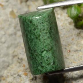 6.52カラットの天然グリーンマウシットシット（13.3×7.9 mm・バゲット）