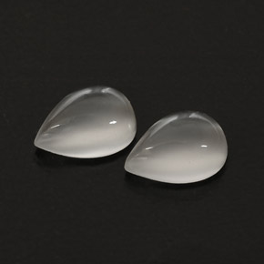 カラットの天然ホワイトムーンストーン（8.1×6 mm・透明）