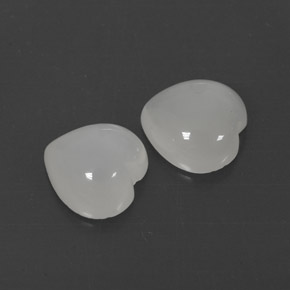 カラットの天然ホワイトムーンストーン（9×8.8 mm・透明）