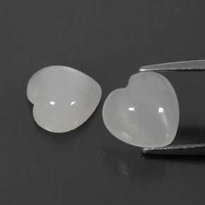 カラットの天然ホワイトムーンストーン（9×8.8 mm・透明）