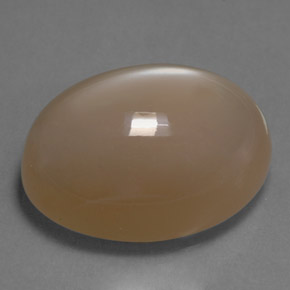 20.29カラットの天然オレンジクリームムーンストーン（20.1×15.1 mm・オーバルカット）