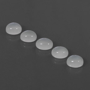 カラットの天然ホワイトムーンストーン（8.4×6.6 mm・透明）