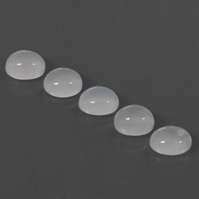 カラットの天然ホワイトムーンストーン（8.5×6.7 mm・透明）