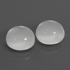 カラットの天然ホワイトムーンストーン（7.85 mm・透明）