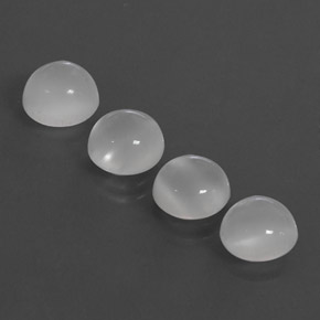 カラットの天然ホワイトムーンストーン（8.01 mm・透明）