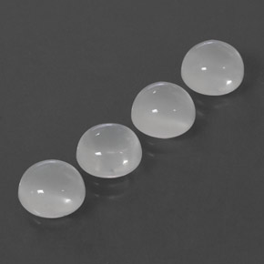 カラットの天然ホワイトムーンストーン（8.02 mm・透明）