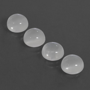 カラットの天然ホワイトムーンストーン（8.02 mm・透明）