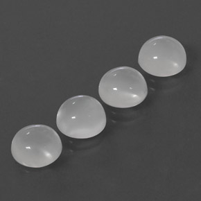 カラットの天然ホワイトムーンストーン（8.08 mm・透明）