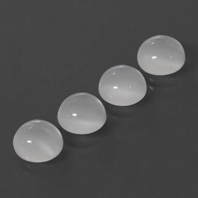カラットの天然ホワイトムーンストーン（8.11 mm・透明）