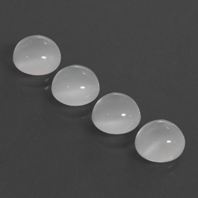 カラットの天然ホワイトムーンストーン（8.11 mm・透明）