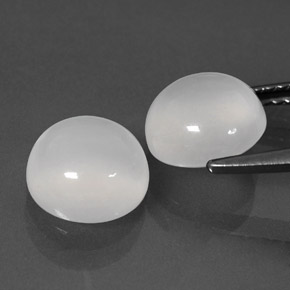 カラットの天然ホワイトムーンストーン（8.08 mm・透明）