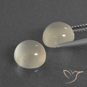 Shop natural 6.49ct ウォームホワイト ムーンストーン gems, ラウンド, from インド at GemSelect. In stock, global shipping!