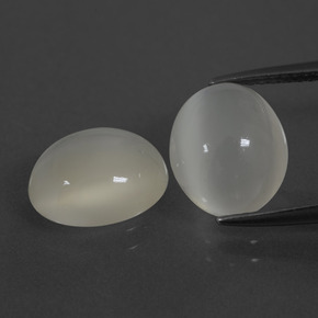 自然派の商品を探す 6.46ct ウォームホワイト ムーンストーン 宝石, オーバルカット, インド からGemSelectで. 在庫あり、世界各国へ発送!