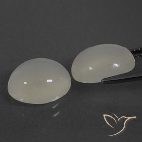 Shop natural 7.19ct ウォームホワイト ムーンストーン gems, 楕円形, from インド at GemSelect. In stock, global shipping!