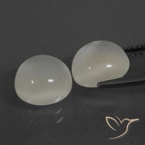 Shop natural 6.13ct ウォームホワイト ムーンストーン gems, ラウンド, from インド at GemSelect. In stock, global shipping!