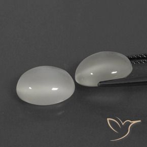 Shop natural 6.20ct ウォームホワイト ムーンストーン gems, 楕円形, from インド at GemSelect. In stock, global shipping!