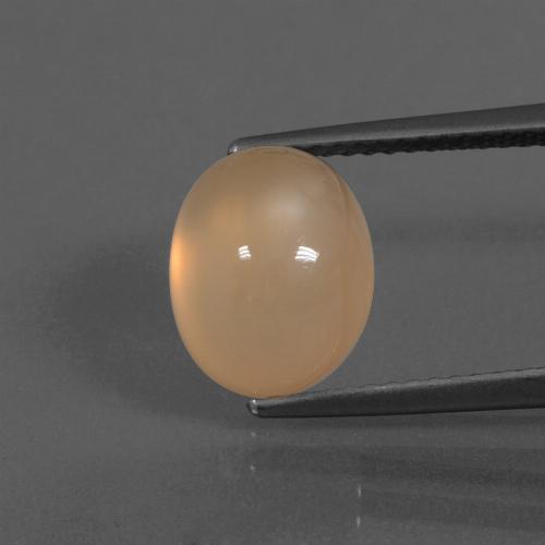 4.67カラットの天然ミディアム薄いオレンジムーンストーン（10.2×8.2 mm・オーバルカット）