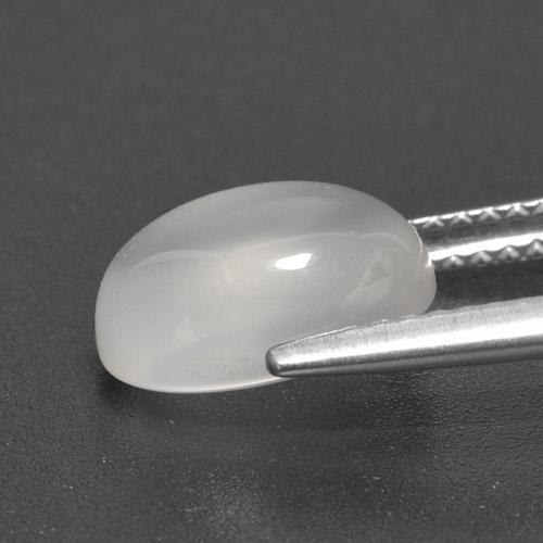 3.09カラットの天然半透明ホワイトムーンストーン（10.3×8.3 mm・オーバルカット）