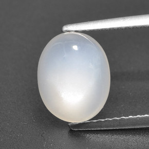 3.04カラットの天然半透明ホワイトムーンストーン、オーバルカット、半透明
