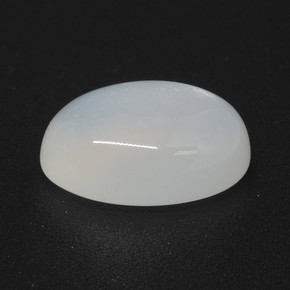 3.62カラットの天然半透明ホワイトムーンストーン（11.7×8.4 mm・オーバルカット）