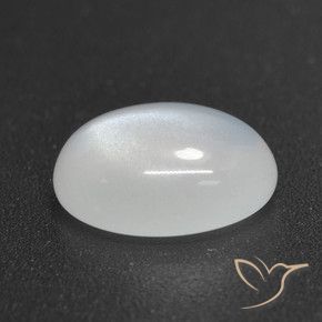 2.16カラットの天然半透明ホワイトムーンストーン（9.7×7.8 mm・オーバルカット）