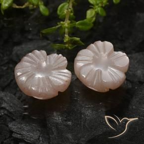 Shop natural 5.24ct 非常に薄い茶色 ムーンストーン gems, フラワーカット, from インド at GemSelect. In stock, global shipping!