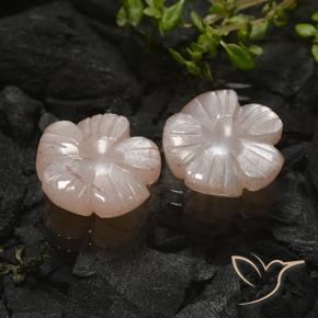 Shop natural 6.87ct 薄いキャラメルブラウン ムーンストーン gems, フラワーカット, from インド at GemSelect. In stock, global shipping!