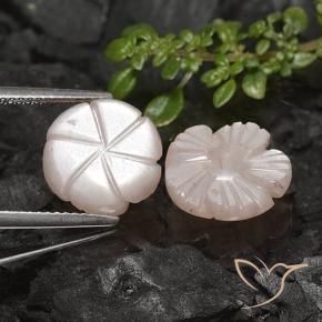 Shop natural 7.56ct 非常に薄い茶色 ムーンストーン gems, フラワーカット, from インド at GemSelect. In stock, global shipping!