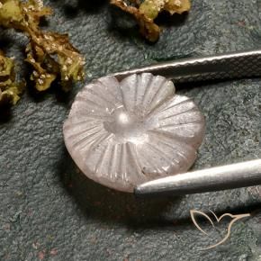 4.86カラットの天然非常に薄い茶色ムーンストーン、フラワーカット、半透明