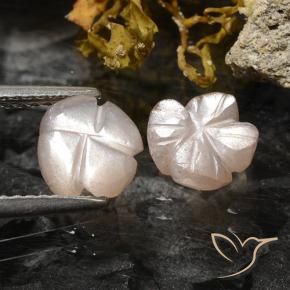 Shop natural 2.36ct 非常に薄い茶色 ムーンストーン gems, フラワーカット, from インド at GemSelect. In stock, global shipping!