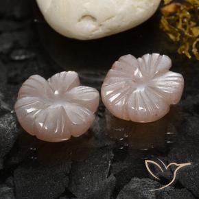 Shop natural 7.98ct 薄い黄褐色 ムーンストーン gems, フラワーカット, from インド at GemSelect. In stock, global shipping!