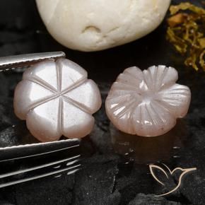 Shop natural 7.98ct 薄い黄褐色 ムーンストーン gems, フラワーカット, from インド at GemSelect. In stock, global shipping!