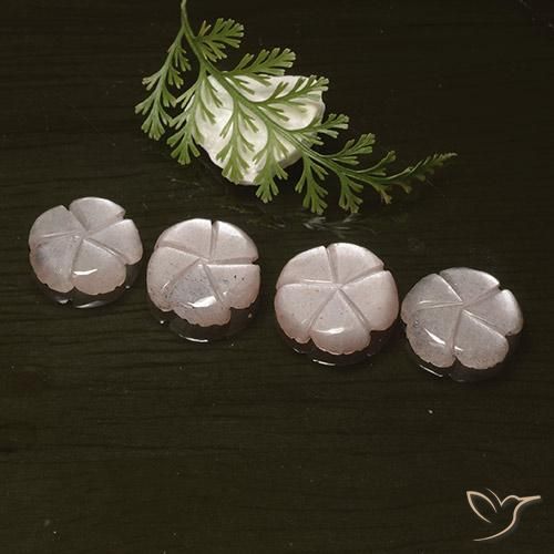 Shop natural 10.10ct 非常に薄いピンク ムーンストーン gems, フラワーカット, from インド at GemSelect. In stock, global shipping!