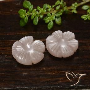 Shop natural 10.37ct 薄いキャラメルブラウン ムーンストーン gems, フラワーカット, from インド at GemSelect. In stock, global shipping!