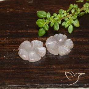 Shop natural 3.90ct 非常に薄い茶色 ムーンストーン gems, フラワーカット, from インド at GemSelect. In stock, global shipping!