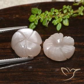 Shop natural 11.84ct 非常に薄い茶色 ムーンストーン gems, フラワーカット, from インド at GemSelect. In stock, global shipping!