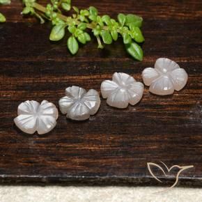 Shop natural 3.32ct 非常に薄い茶色 ムーンストーン gems, フラワーカット, from インド at GemSelect. In stock, global shipping!