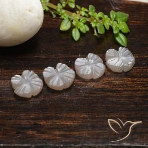 Shop natural 3.99ct 薄いキャラメルブラウン ムーンストーン gems, フラワーカット, from インド at GemSelect. In stock, global shipping!