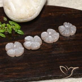 Shop natural 5.18ct 薄いキャラメルブラウン ムーンストーン gems, フラワーカット, from インド at GemSelect. In stock, global shipping!