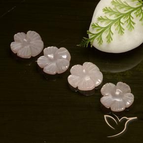 Shop natural 8.75ct オレンジピンク ムーンストーン gems, フラワーカット, from インド at GemSelect. In stock, global shipping!