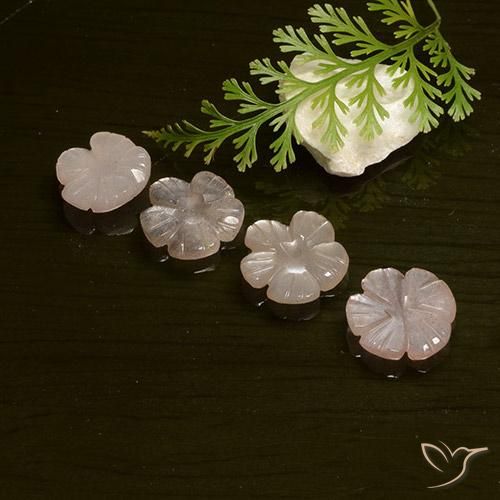 Shop natural 5.24ct ピーチオレンジ ムーンストーン gems, フラワーカット, from インド at GemSelect. In stock, global shipping!