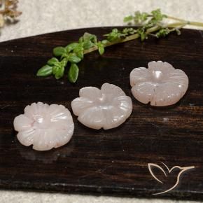 Shop natural 10.07ct 非常に薄いピンク ムーンストーン gems, フラワーカット, from インド at GemSelect. In stock, global shipping!