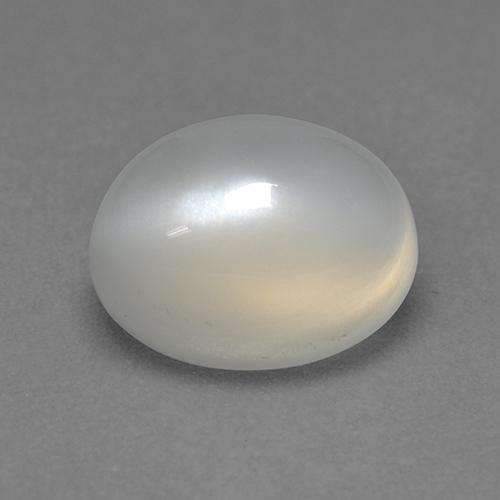 2.32カラットの天然ウォームホワイトムーンストーン（9.2×7 mm・オーバルカット）