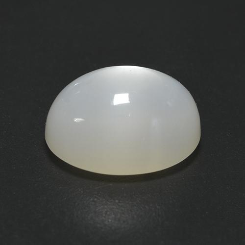 2.19カラットの天然半透明ホワイトムーンストーン（9.1×7 mm・オーバルカット）