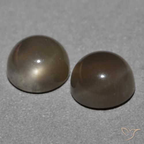 Shop natural 1.21ct ミディアムブラウン ムーンストーン gems, ラウンド, from インド at GemSelect. In stock, global shipping!
