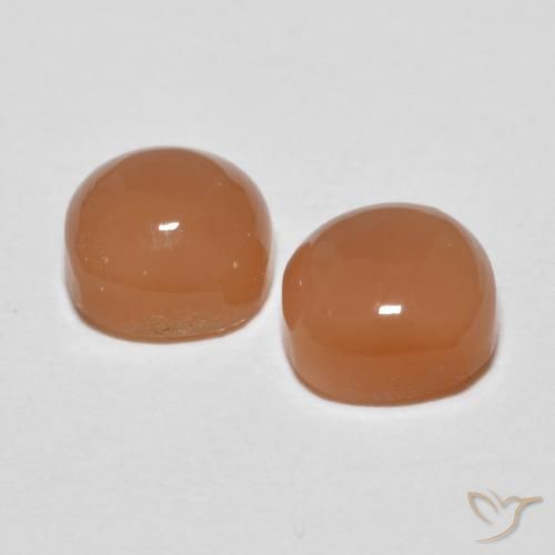 Shop natural 2.14ct ミディアムオレンジ ムーンストーン gems, クッション, from インド at GemSelect. In stock, global shipping!