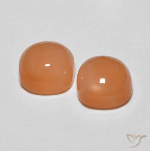 Shop natural 2.17ct ライトオレンジ ムーンストーン gems, クッション, from インド at GemSelect. In stock, global shipping!